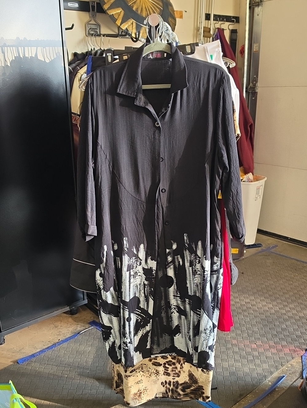 Black Long Sleeve Abstract Hem Shirt Dress